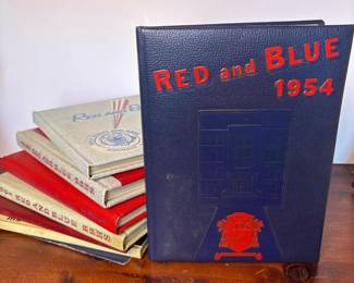 084 bishopbradleyhighschoolredandblue