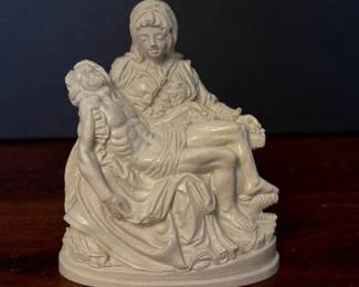 062 ltonisignedpietsculpturemichelangel