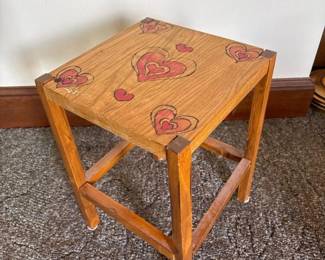 200 handpaintedwoodenstoolwithheartdes