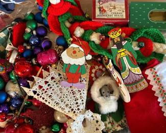 077 largelotofvintagehandmadechristmas