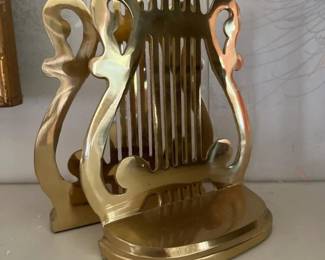 339 brasslyrebookends