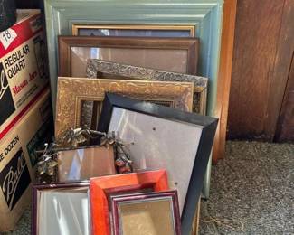 358 mixedlotofvintagemodernpicturefram