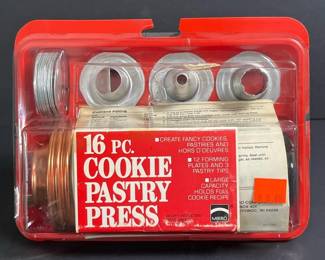 117 mirro16pccookiepastrypressset