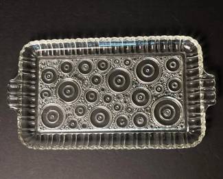 290 vintagepressedglassservingtraywith
