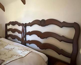 140 pairoffrenchprovincialsolidwoodtwi
