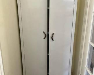 311 65metalstoragecabinet