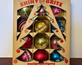 007 vintagechristmasornamentsinshinybri
