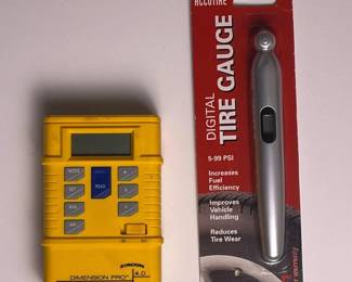 129 pairofmeasurementtools