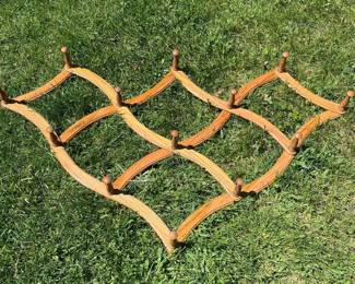 297 woodenexpandableaccordionwallrack