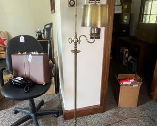 288 vintagebrasspharmacyfloorlamp