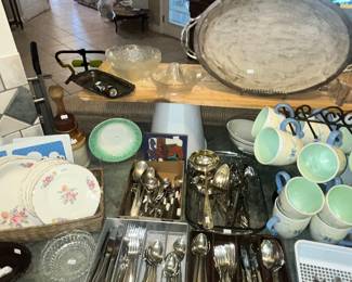 KITCHEN UTENSILS & KITCHENWARE