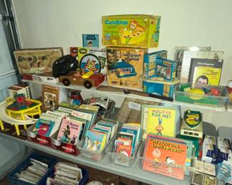 GREAT VINTAGE TOYS HERE!