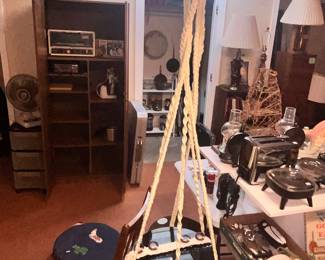 HANGING MACRAME TABLE
