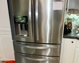 WHIRLPOOL STAINLESS FRENCH-DOOR FRIDGE