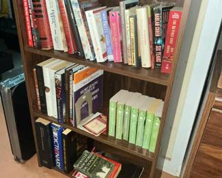SMALL BOOKCASE & BOOKS