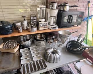 MORE BAKEWARE, BLENDER, COFFEE MAKER