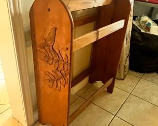PINE QUILT RACK w/ HAND CARVING
