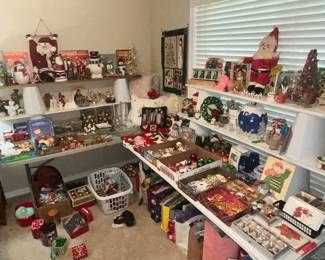 LOTS OF VINTAGE CHRISTMAS IN HERE!