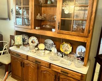 VERY LARGE 4-DOOR BUFFET & HUTCH