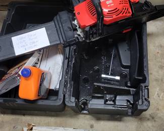 Craftsman Chainsaw with extra chain and oil ( used once)