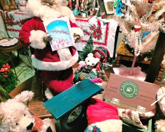 Lynn West Christmas Folkart