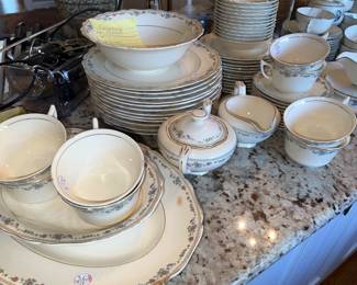 Lenox Spring Vista china set