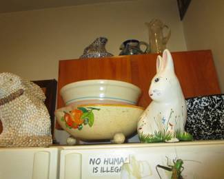 Pottery, seashell art