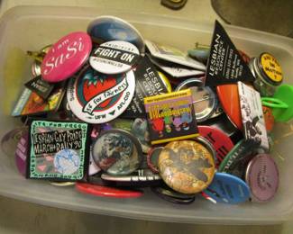 A large selection of buttons
