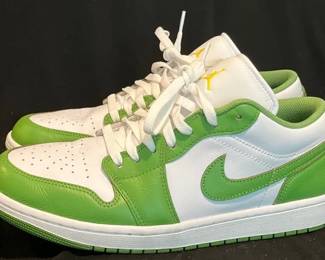 Size 10.5 Nike Air Jordan 1 Low SE WhiteChlorophyll Shoes