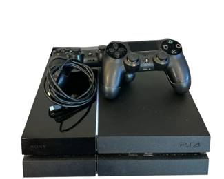 400GB Storage PS4 With Two Controllers And Cords