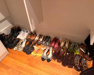 Collection of women's shoes & sandals