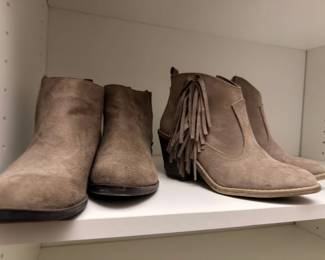 Women's suede ankle boots, including fringe pair