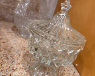 Cut crystal covered candy dish / compote