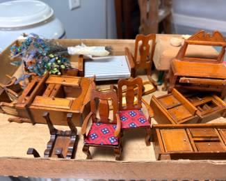 Wooden dollhouse miniature furniture set