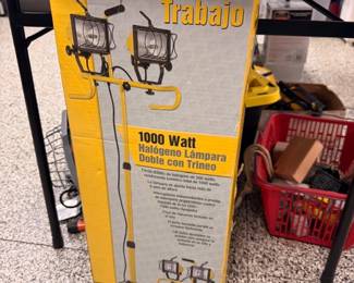 Regent 1000 watt halogen work light set with stand in box