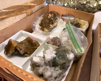 Mineral and crystal specimens, quartz, fluorite and amethyst