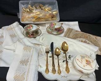 CT565Vintage Japanese Cups  Saucers, Flatware  Linens