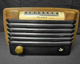 CT575Bendix Tube Radio