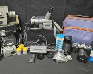 CT571VVintage film and video by Sony, Cannon, Olympus, Revere and Minolta