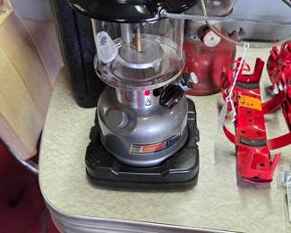 Old Coleman lantern great condition