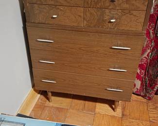 Chest of drawers