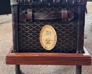 20th-Century Goyard Petite Steamer / Cabin Trunk with Cunard White Star, French Line, Île de France, SS Champlain Travel Stickers. Measures Approximately 30" W x 18" x 18" H. Photo 2 of 5. 