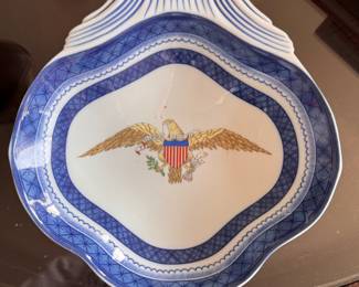 Mottahedeh Diplomatic Eagle Porcelain Shell Dish - 2 Available. Photo 1 of 2. 