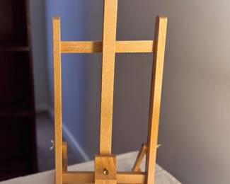 Table Top Easel. 