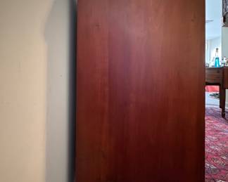 Antique 4 Drawer Hepplewhite Mahogany Chest of Drawers with Oval Patera Backplates on Splayed Feet. Photo 4 of 4.