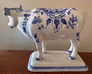 Blue & White Porcelain Cow Figurine. Chipped Ear. Photo 2 of 2. 
