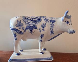 Blue & White Porcelain Cow Figurine. Chipped Ear. Photo 1 of 2. 