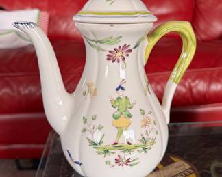 Longchamps Moustiers Pattern Coffee Pot. Photo 1 of 3. 