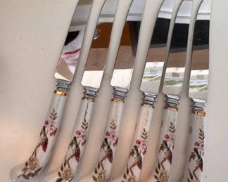 Set of 6 Steak Knives. 