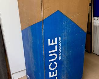 Unopened box Molecule 12" foam mattress - Queen size.